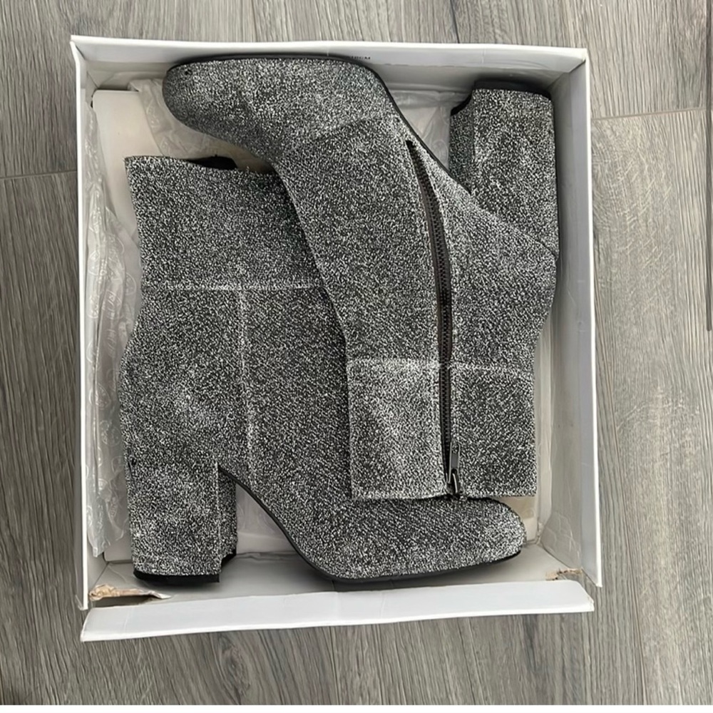 Steve Madden boots